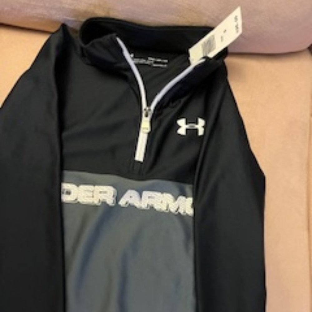 Under Armour boys pull over child small